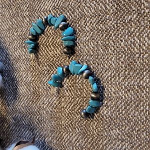 Tourquise chip stones and sliver faux Navajo pearl  half hoop earrings